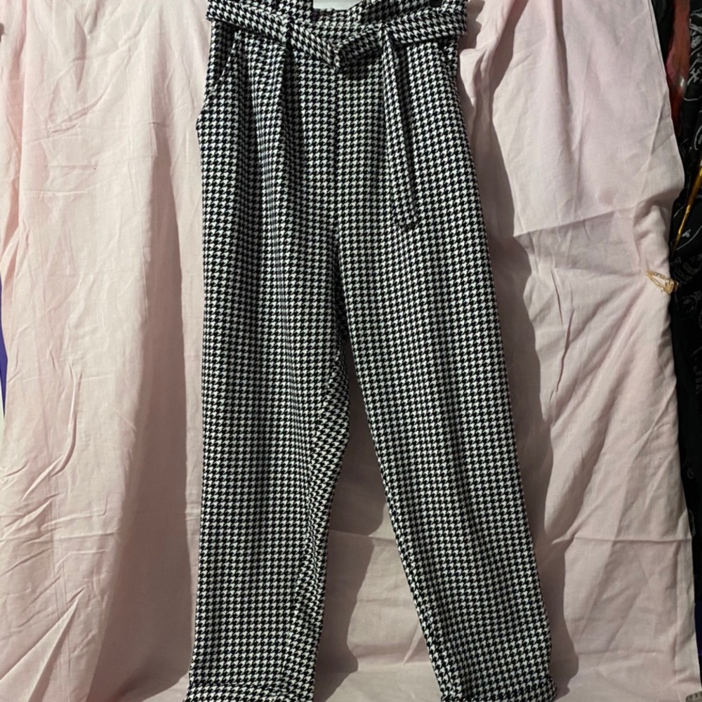 No boundaries plaid pants